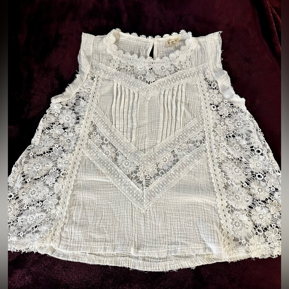 NWOT POL muslin cotton & crochet top sz L